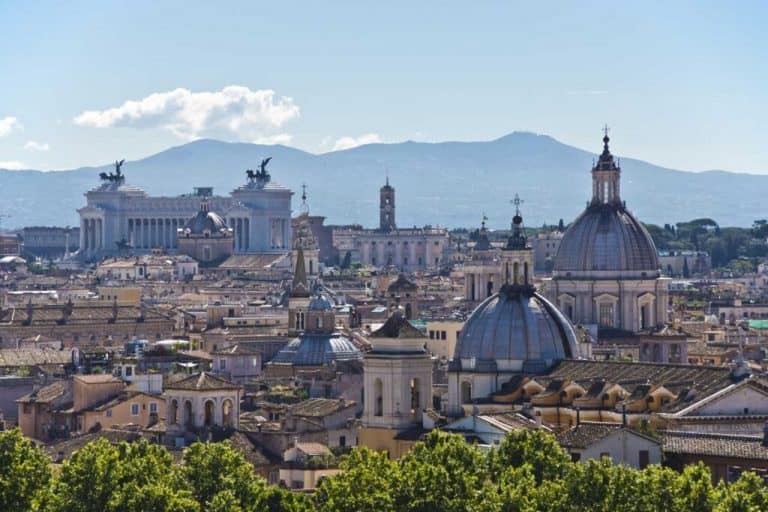 Panorama de la bonita ciudad de Roma