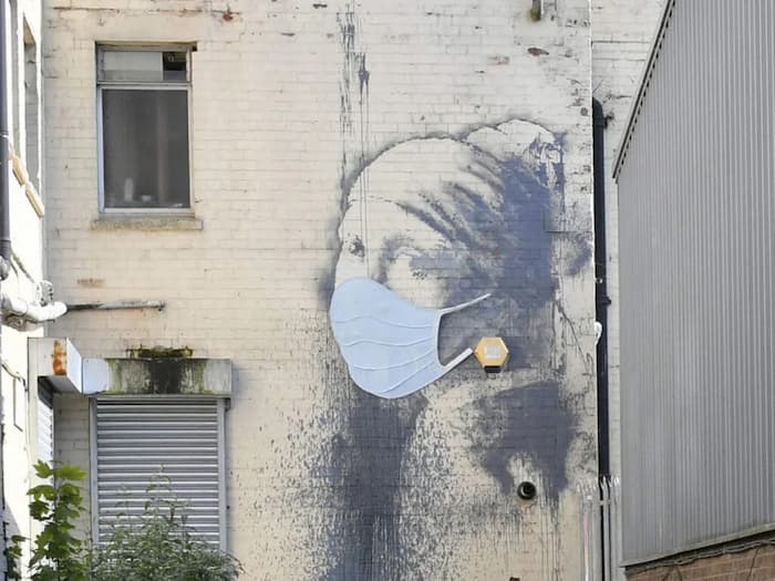 chica banksy