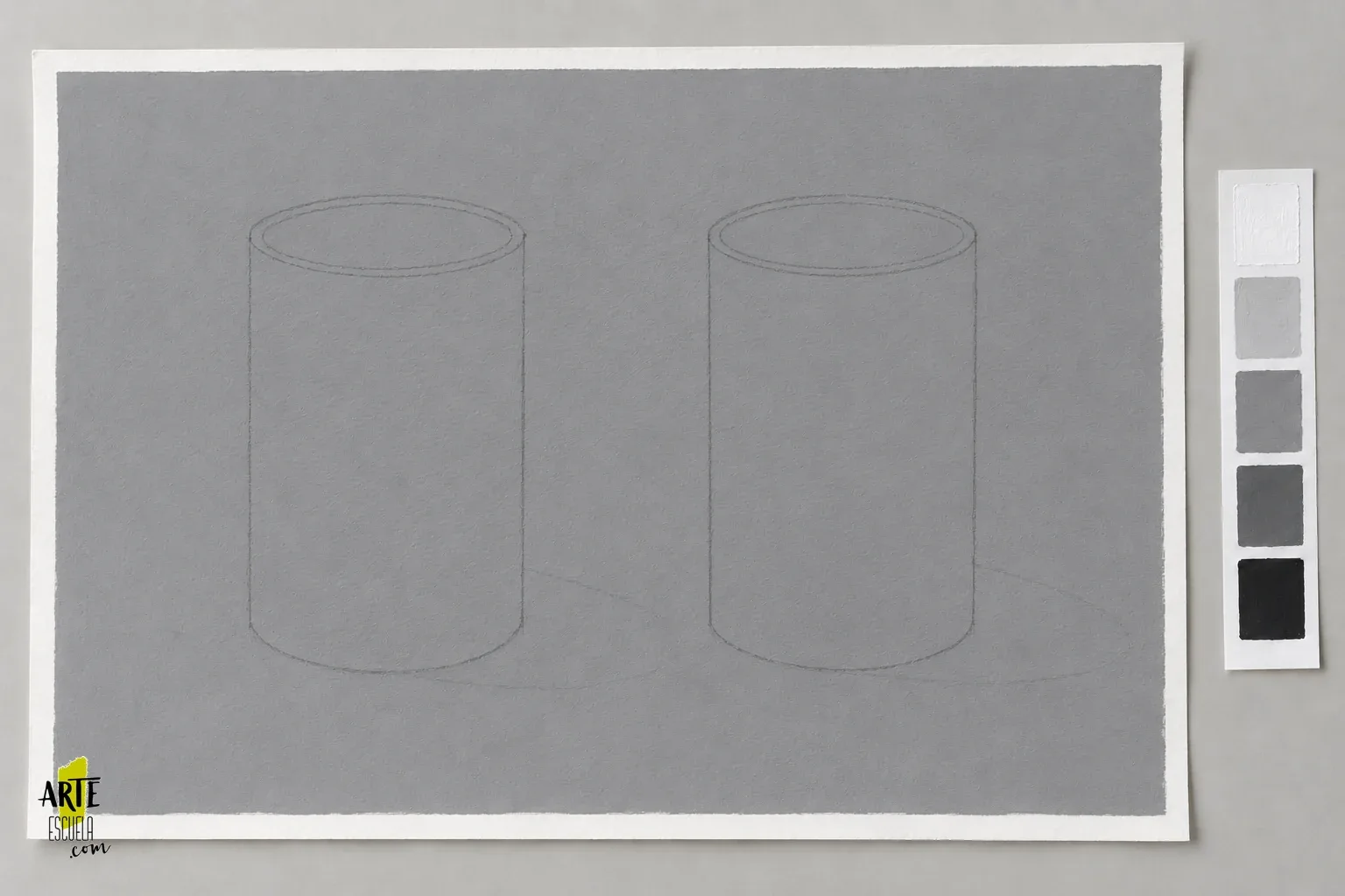 Fondo gris con dos cilindros dibujados a lápiz y las sombras encajadas