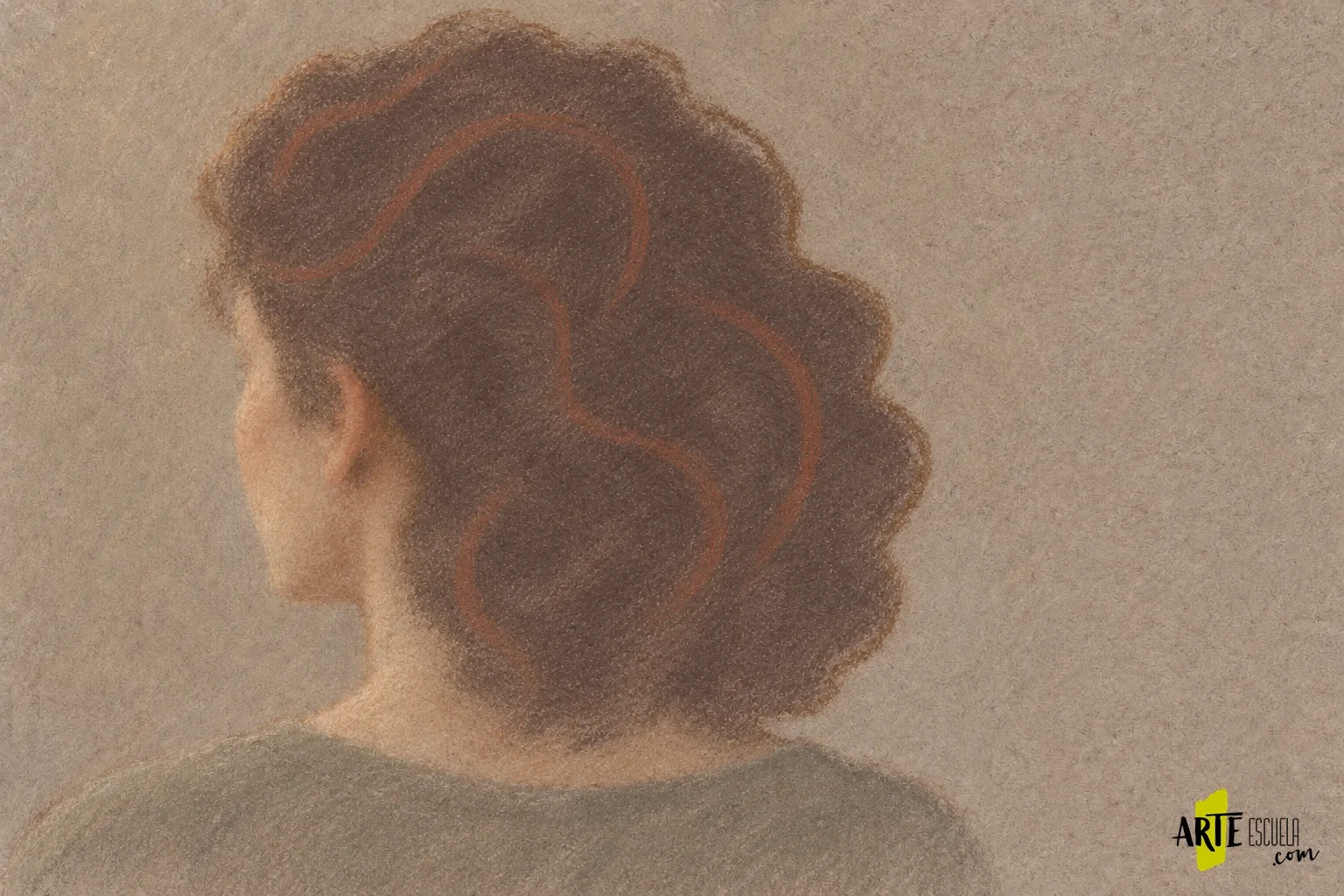 Pelo rizado con pastel seco: mechones que giran y reciben luz Masa oscura de cabello rizado con cinco recorridos amplios indicados sobre papel gris cálido